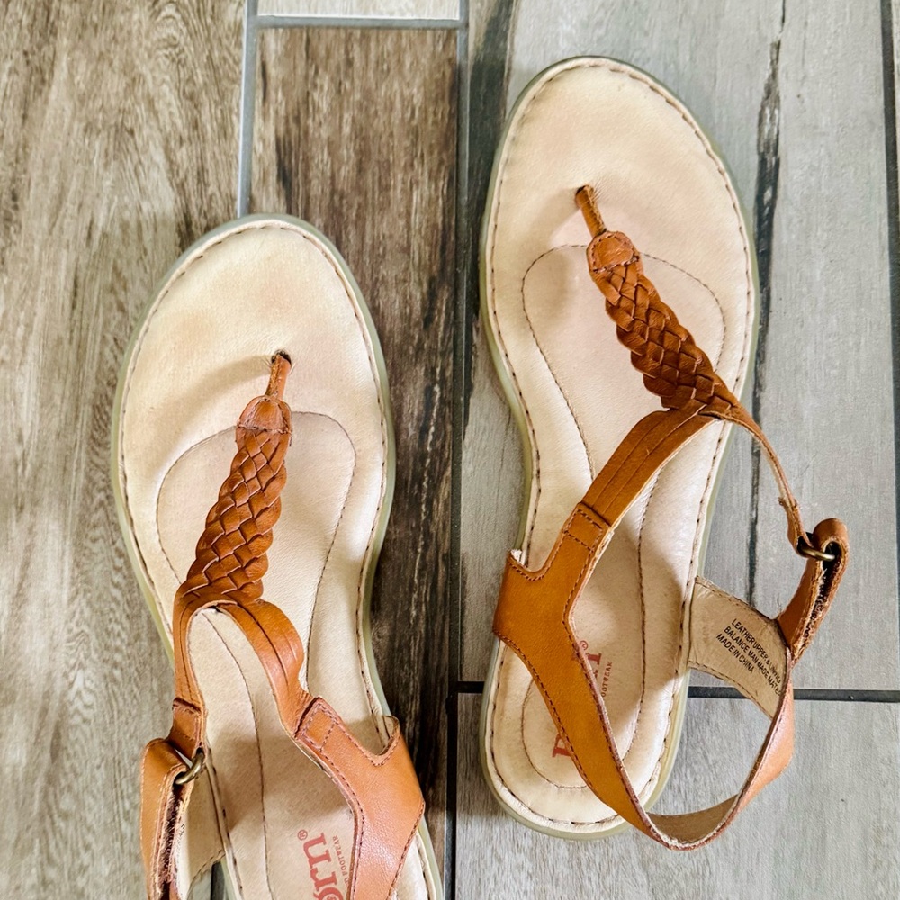 BORN Yarrow Braided Leather Ankle T-Strap Flat Sandals, Cognac Tan sz. 8M - Picture 4 of 16
